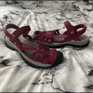 KEEN Rose Sandals womens 7 pink